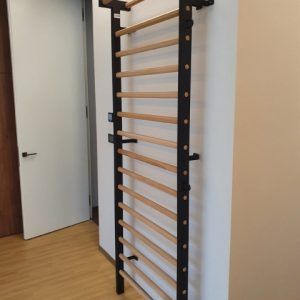 Stall bar metal/wood, 15 Rungs, 7 feet, 6 1/2 inches x 2 feet, 11 1/2 inches, code 221-M/Black